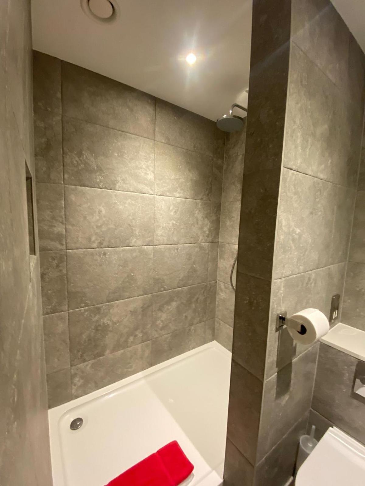 2 The View Apartments Ilfracombe - Seafront, Parking, Lift, Ev Exterior foto